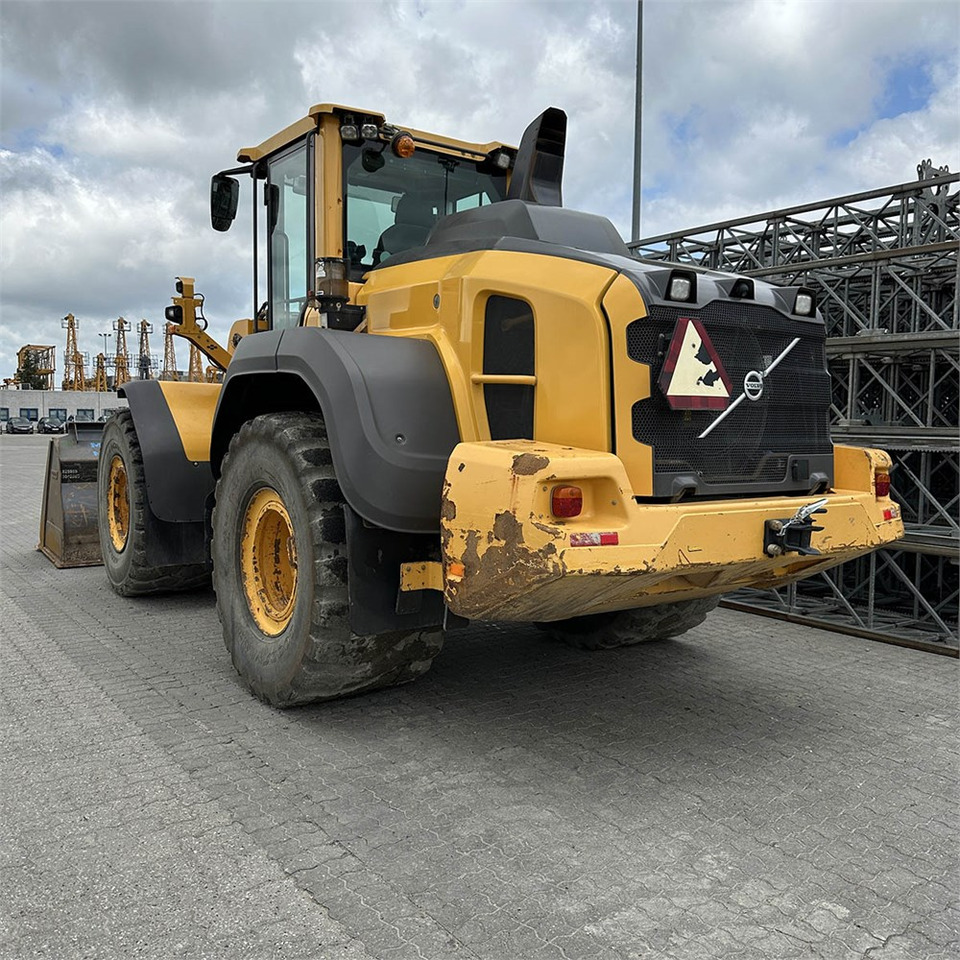 Volvo L120 H - Wheel loader: picture 5 Volvo L120 H - Wheel loader: picture 5