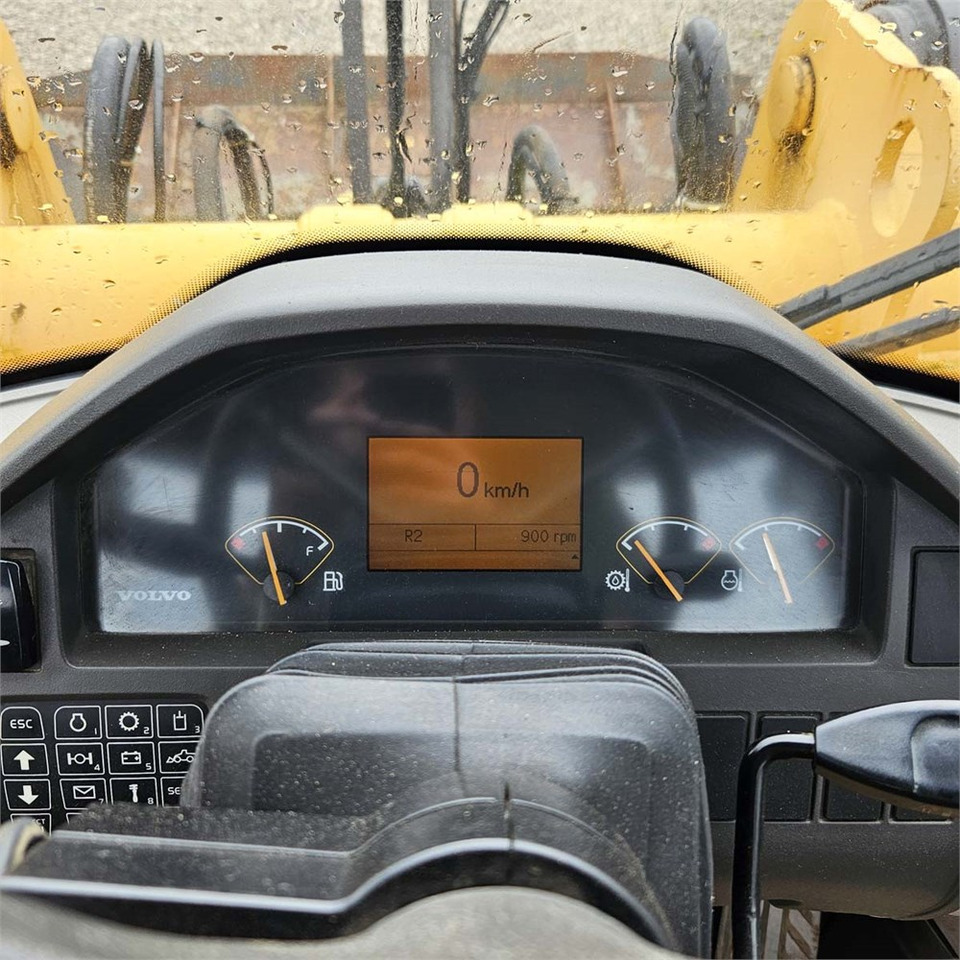 Wheel loader Volvo L45F-TP: picture 27
