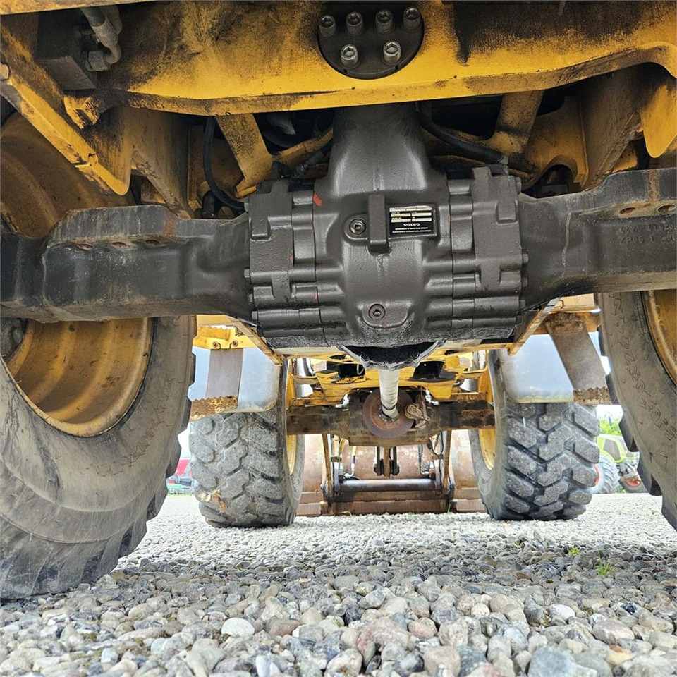 Wheel loader Volvo L45F-TP: picture 48