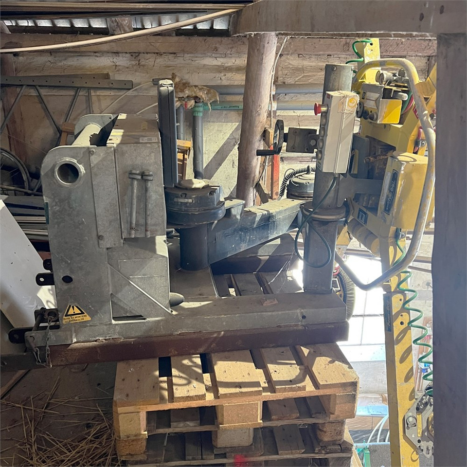 Woods Powr Grip MRT 411 LDC - Telescopic handler: picture 3 Woods Powr Grip MRT 411 LDC - Telescopic handler: picture 3