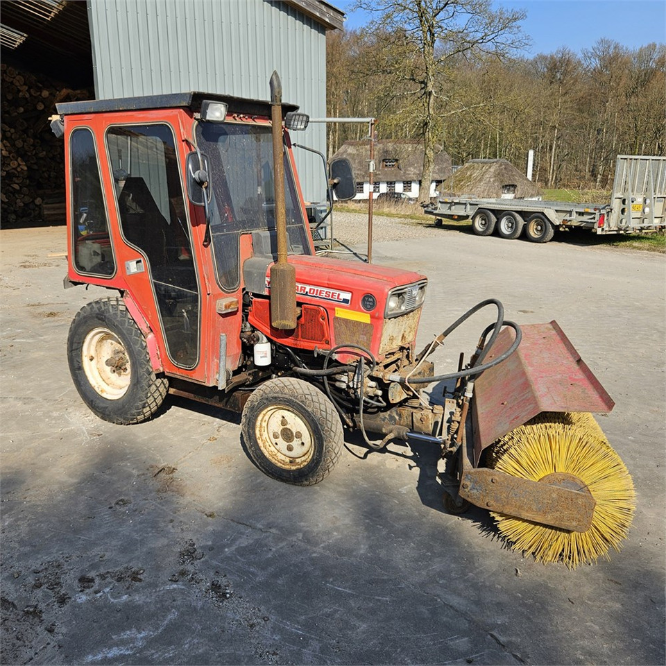 Yanmar YM186 D - Farm tractor: picture 1 Yanmar YM186 D - Farm tractor: picture 1