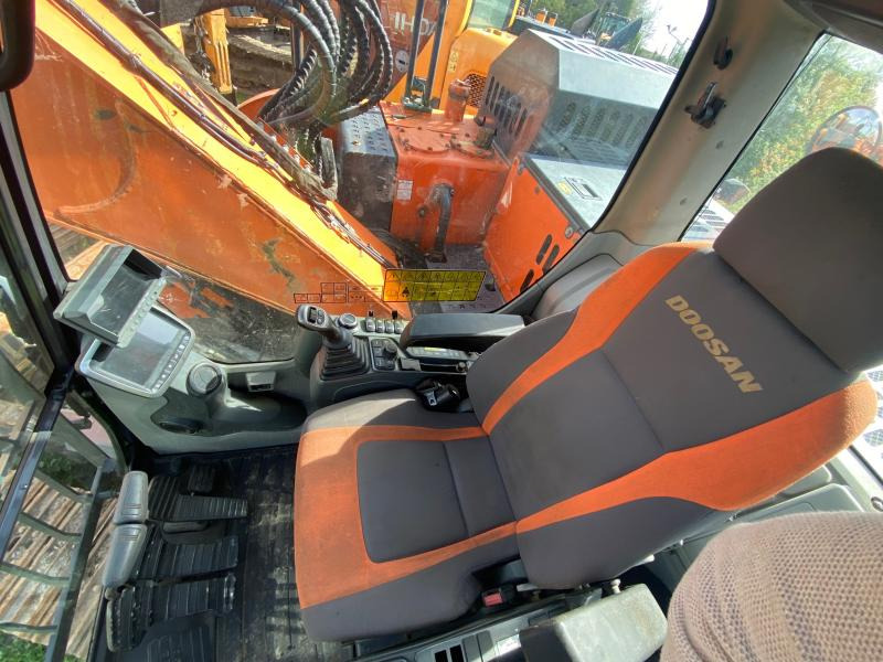 Crawler excavator Doosan DX 140 LCR-5: picture 9
