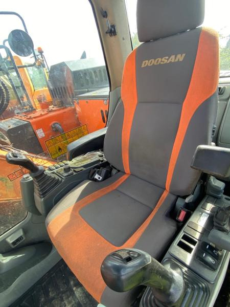 Crawler excavator Doosan DX 140 LCR-5: picture 8