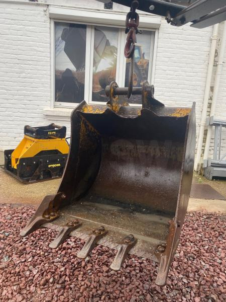 JCB LOT 3 GODETS CURAGE ET TERRASSEMENT 1M50/80CM/60CM - Excavator bucket for Construction machinery: picture 2 JCB LOT 3 GODETS CURAGE ET TERRASSEMENT 1M50/80CM/60CM - Excavator bucket for Construction machinery: picture 2