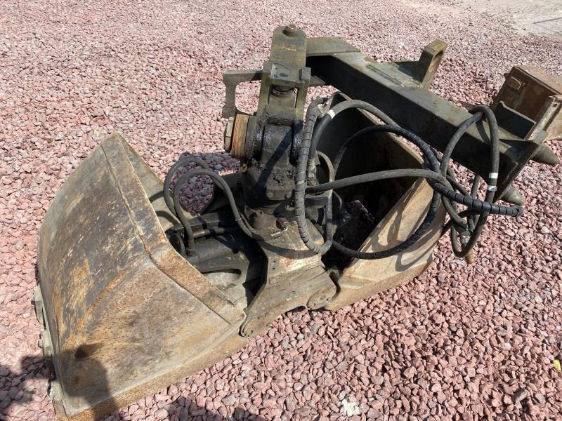 MECALAC 50 CM - Grapple: picture 1 MECALAC 50 CM - Grapple: picture 1