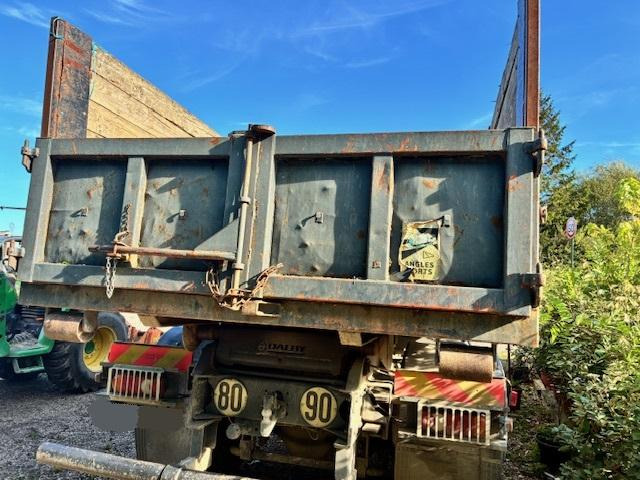 Nissan ATLEON 150.25 - Hook lift truck, Crane truck: picture 5 Nissan ATLEON 150.25 - Hook lift truck, Crane truck: picture 5