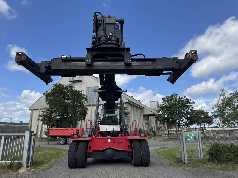 CVS Ferrari F258.6 - Reach stacker: picture 3 CVS Ferrari F258.6 - Reach stacker: picture 3