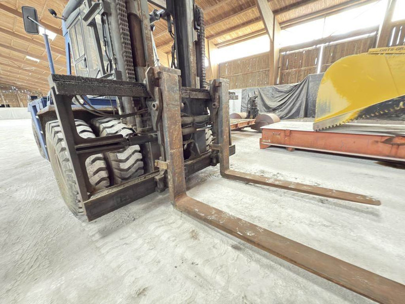 Diesel forklift Kalmar DCD28-1200LB: picture 9