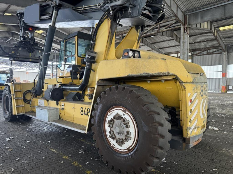 Kalmar DRF450-70S5X - Reach stacker: picture 4 Kalmar DRF450-70S5X - Reach stacker: picture 4