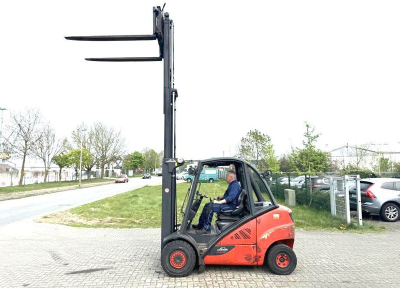 Linde H30D-02 - Diesel forklift: picture 2 Linde H30D-02 - Diesel forklift: picture 2