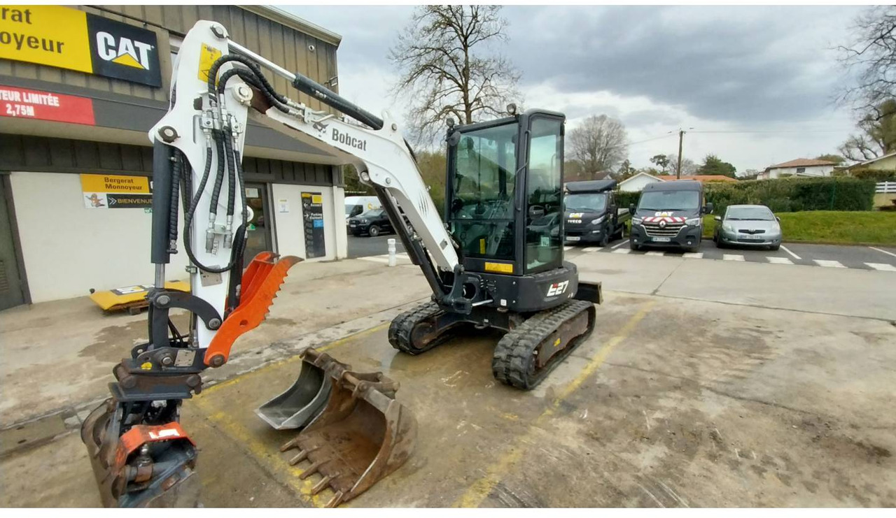 BOBCAT E27 - Crawler excavator: picture 1 BOBCAT E27 - Crawler excavator: picture 1