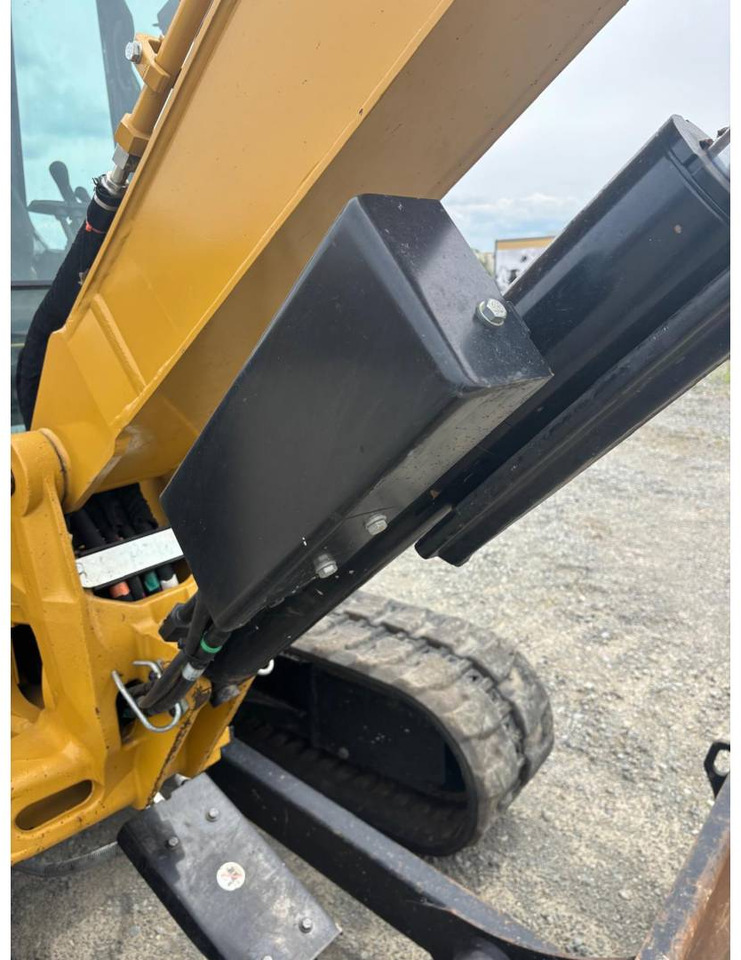 Crawler excavator CAT 305: picture 18