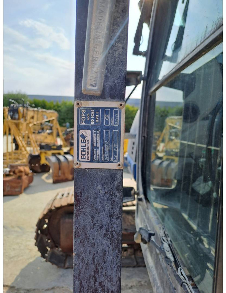 Crawler excavator CAT 320E RR: picture 8