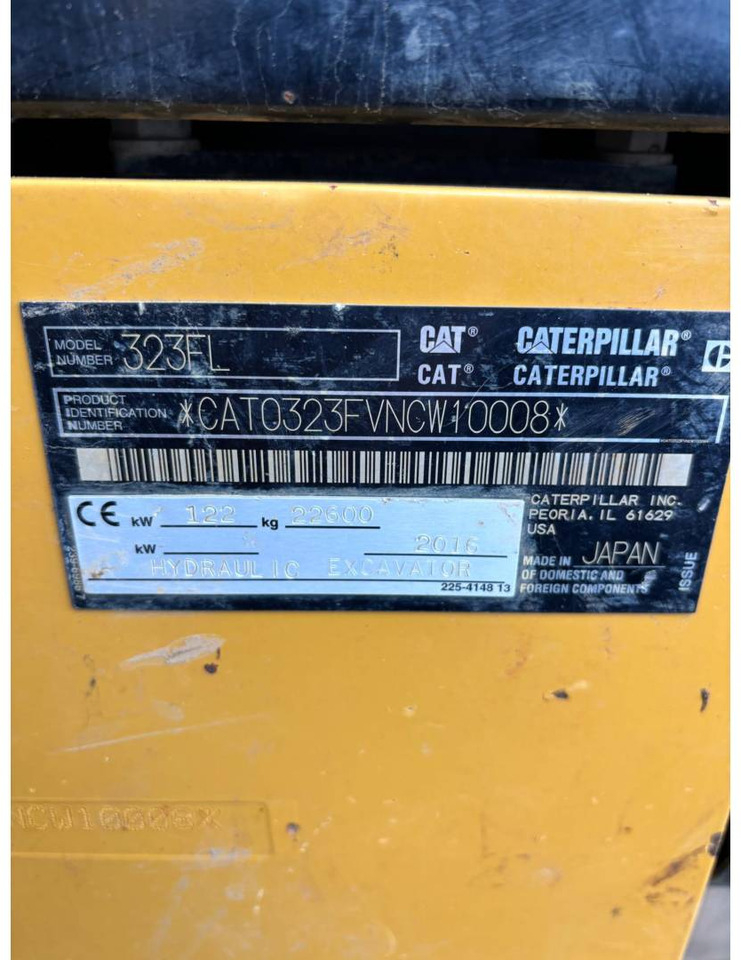 Crawler excavator CAT 323F: picture 6
