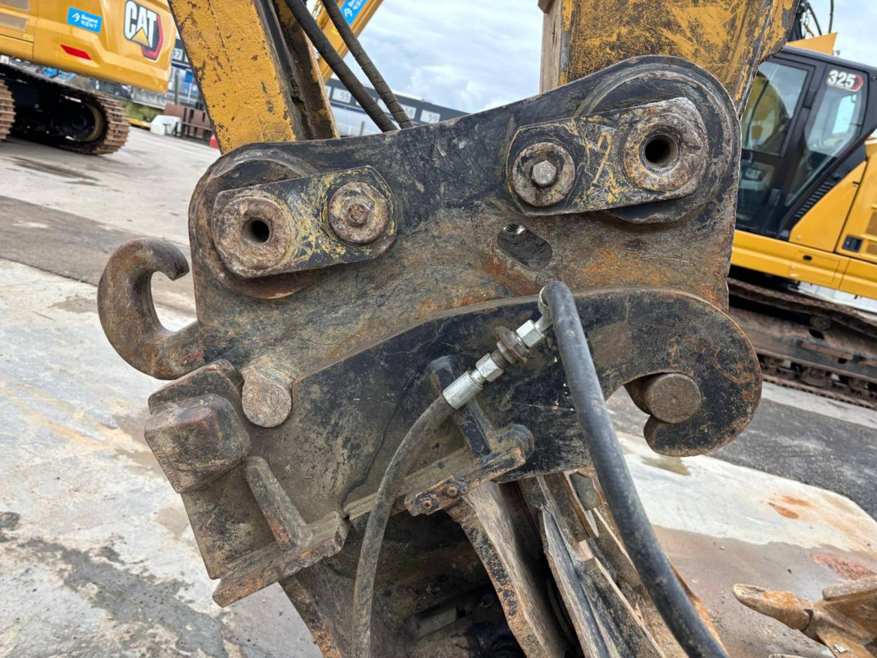 Crawler excavator CAT 323F: picture 20