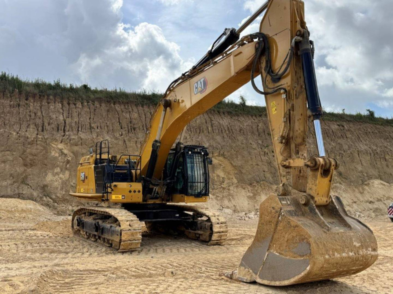 CAT 374-07 - Crawler excavator: picture 2 CAT 374-07 - Crawler excavator: picture 2