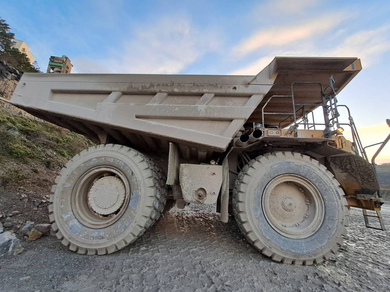 CAT 777G - Rigid dumper/ Rock truck: picture 4 CAT 777G - Rigid dumper/ Rock truck: picture 4