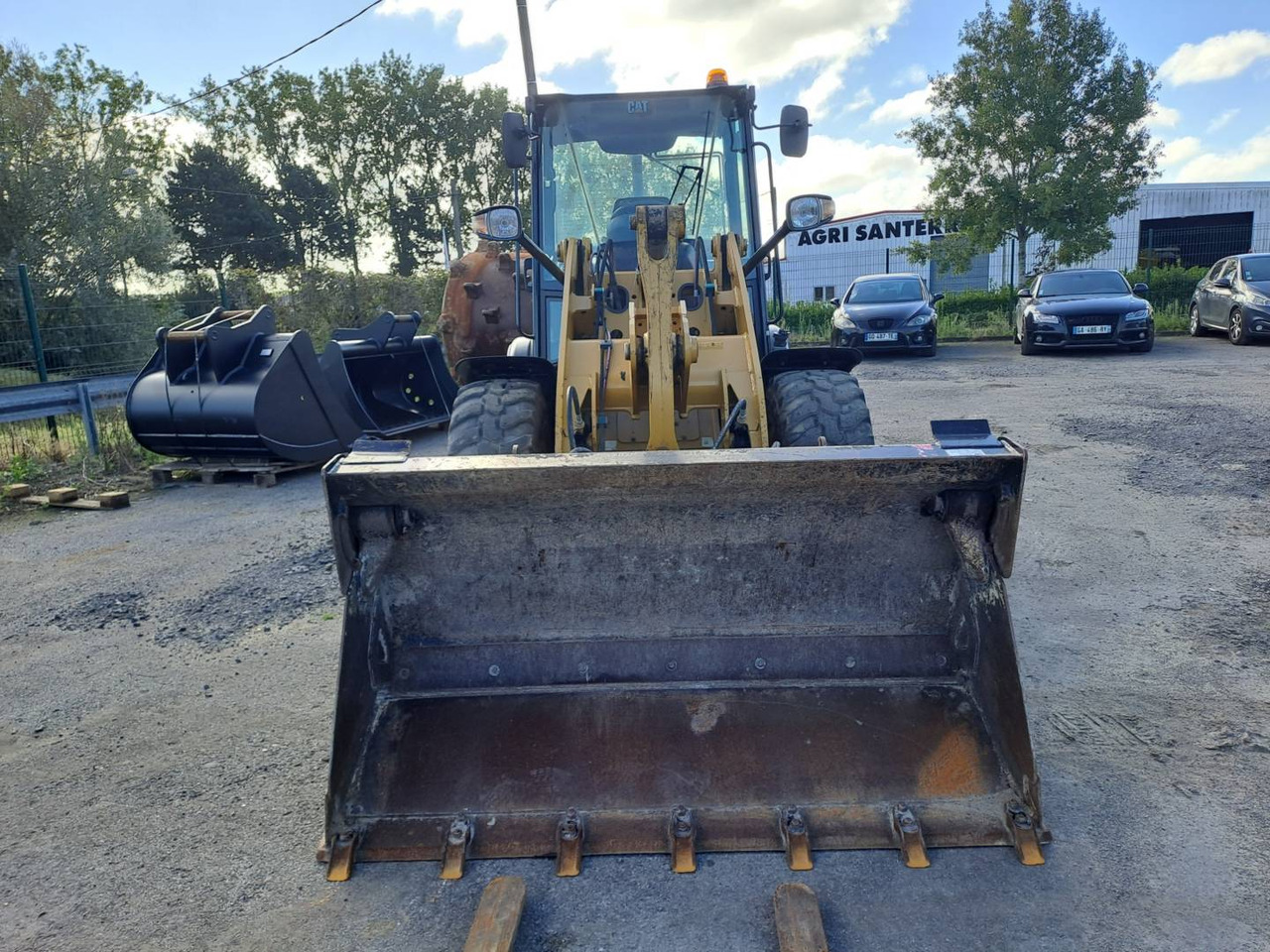 CAT 906M - Wheel loader: picture 3 CAT 906M - Wheel loader: picture 3