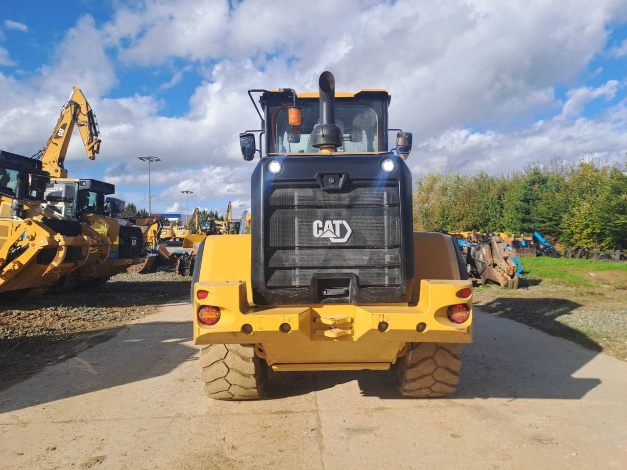 Wheel loader CAT 930M: picture 6