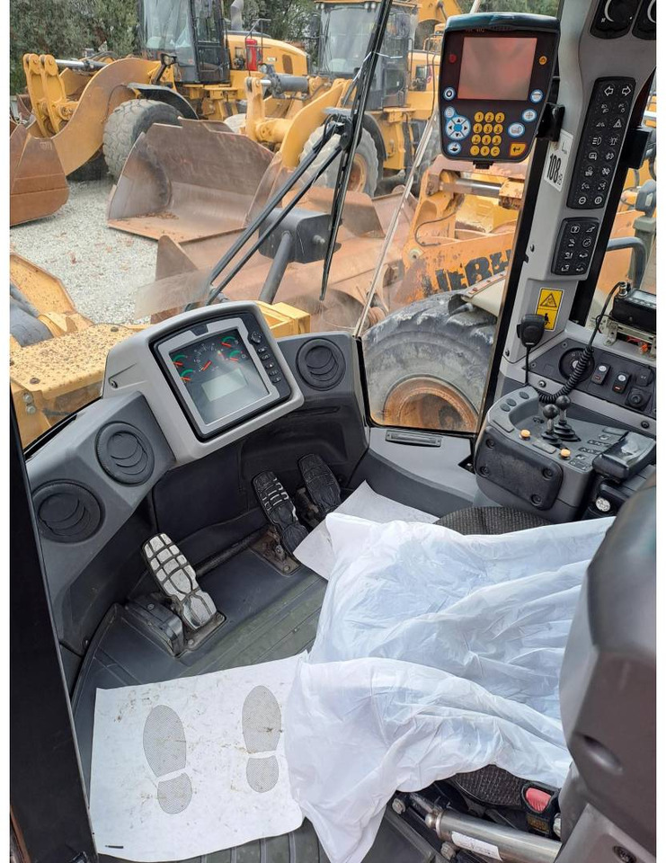 CAT 972K - Wheel loader: picture 5 CAT 972K - Wheel loader: picture 5