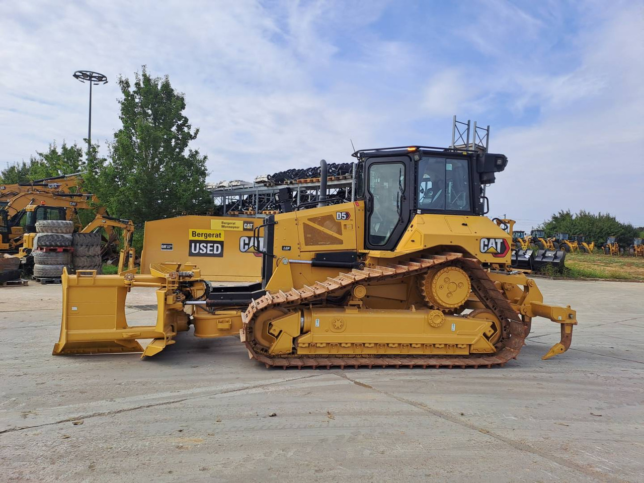 CAT D5 - Bulldozer: picture 1 CAT D5 - Bulldozer: picture 1