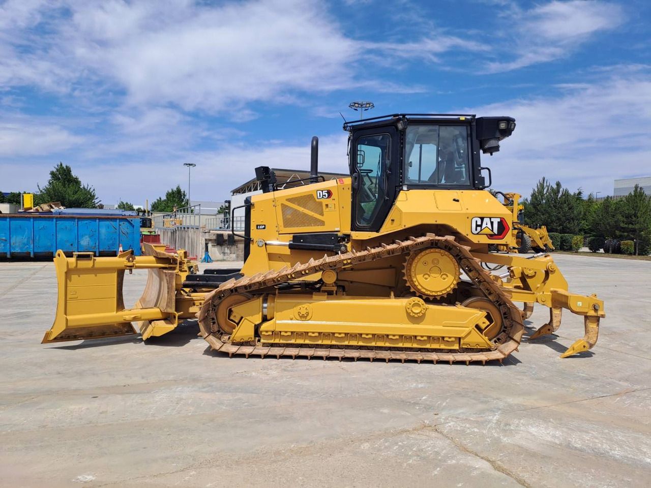 CAT D5 - Bulldozer: picture 5 CAT D5 - Bulldozer: picture 5