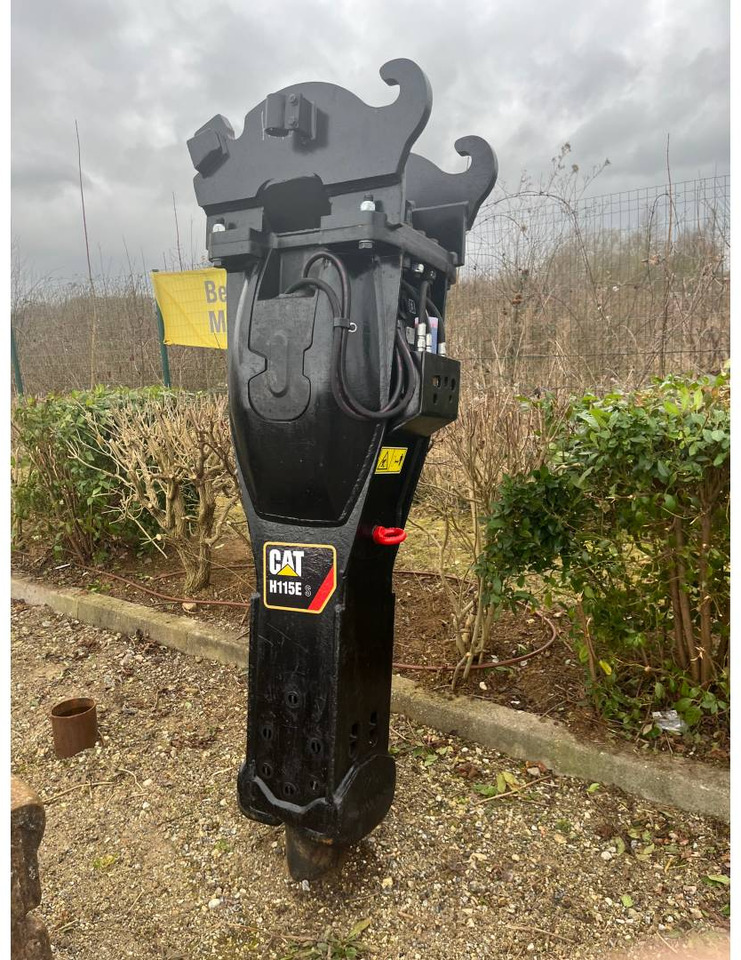 CAT H115S/CW40S - Hydraulic hammer: picture 1 CAT H115S/CW40S - Hydraulic hammer: picture 1