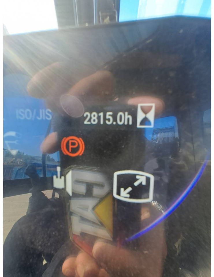 Wheel excavator CAT MH3026: picture 18