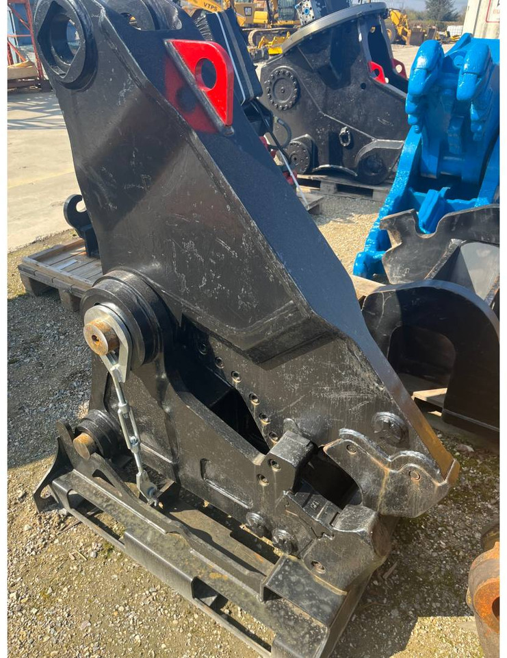 CAT MP318/CC - Demolition shears for Construction machinery: picture 1 CAT MP318/CC - Demolition shears for Construction machinery: picture 1