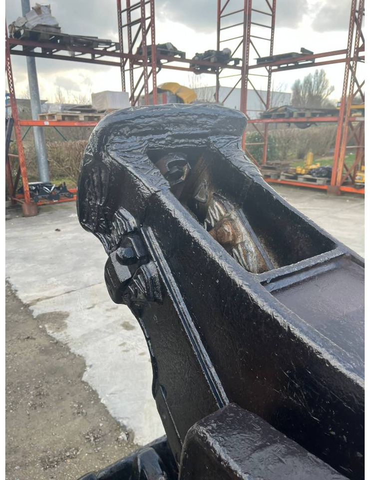 CAT VHC40/P325 - Demolition shears for Construction machinery: picture 5 CAT VHC40/P325 - Demolition shears for Construction machinery: picture 5