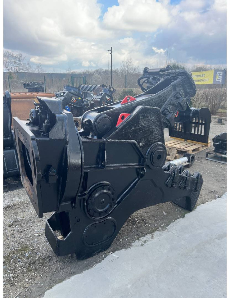 CAT VHC40/P325 - Demolition shears for Construction machinery: picture 4 CAT VHC40/P325 - Demolition shears for Construction machinery: picture 4