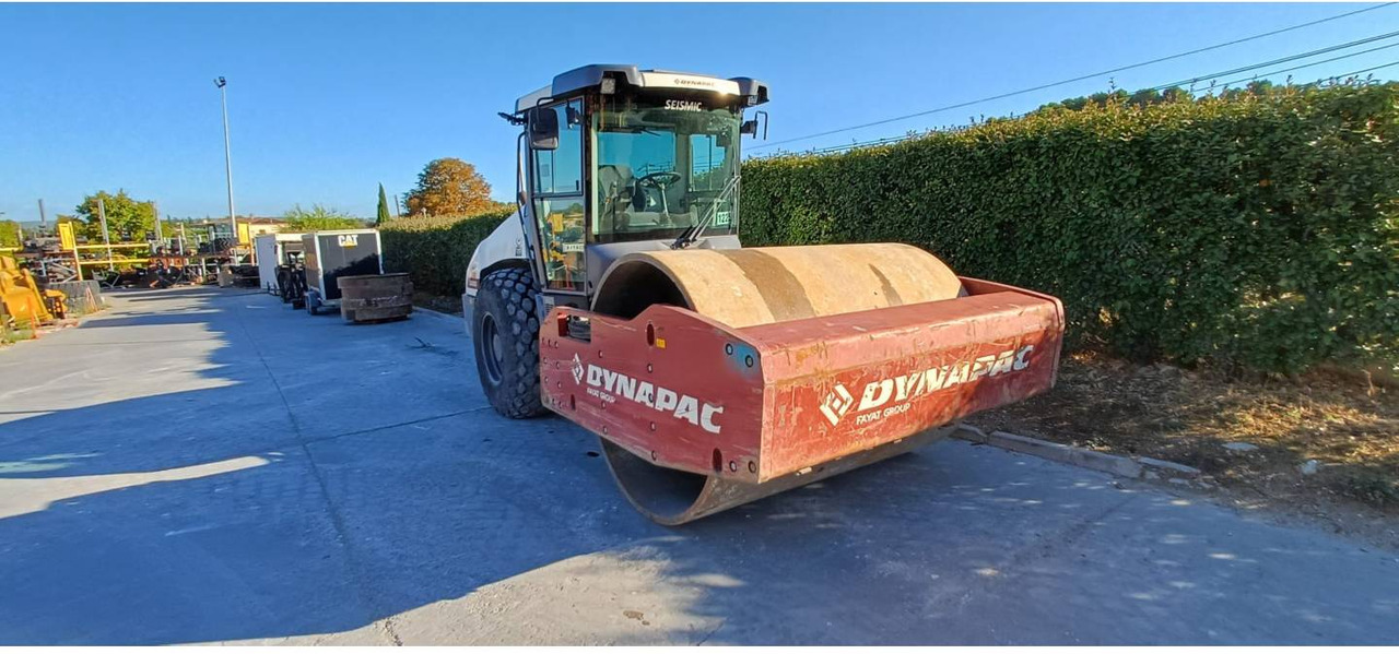 DYNAPAC CA6000 - Compactor: picture 1 DYNAPAC CA6000 - Compactor: picture 1