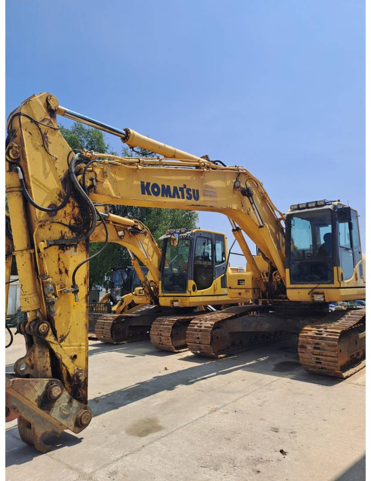 KOMATSU PC210LC - Crawler excavator: picture 1 KOMATSU PC210LC - Crawler excavator: picture 1
