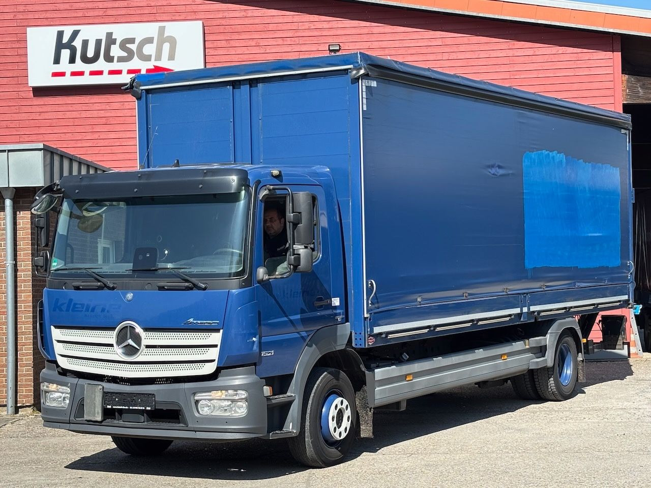Mercedes-Benz Atego 1521L Pritschenwagen/Lbw. - Curtainsider truck: picture 1 Mercedes-Benz Atego 1521L Pritschenwagen/Lbw. - Curtainsider truck: picture 1