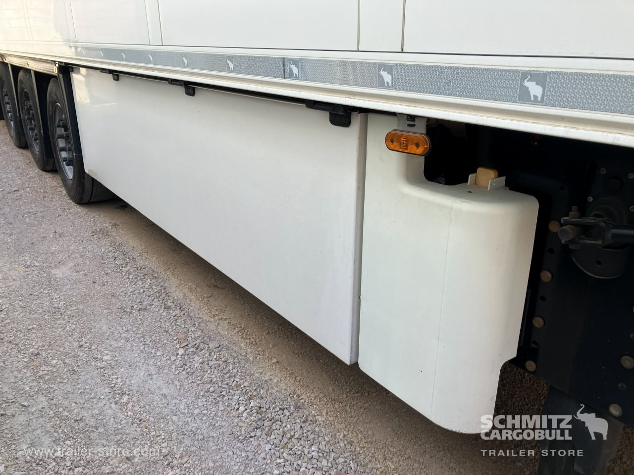 Isothermal semi-trailer SCHMITZ Semiremolque Frigo Standard Double deck: picture 11 Isothermal semi-trailer SCHMITZ Semiremolque Frigo Standard Double deck: picture 11
