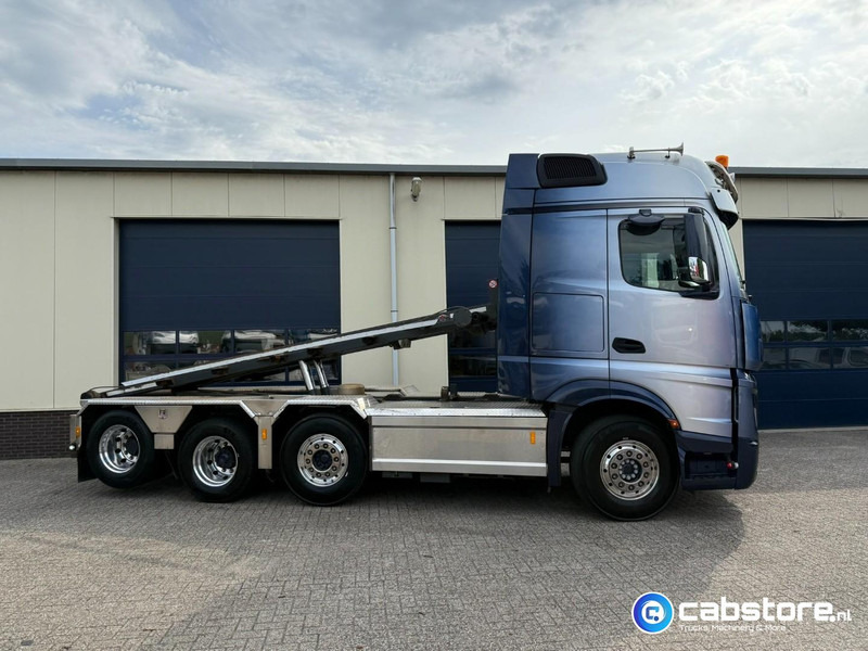 Mercedes-Benz ACTROS 3663 Euro 6 - 8x2 - RETARDER - Bouwjaar 09-2017 - 30 Ton's Container Kabelsysteem - Km 476.892 - Good condition - Cable system truck: picture 3 Mercedes-Benz ACTROS 3663 Euro 6 - 8x2 - RETARDER - Bouwjaar 09-2017 - 30 Ton's Container Kabelsysteem - Km 476.892 - Good condition - Cable system truck: picture 3