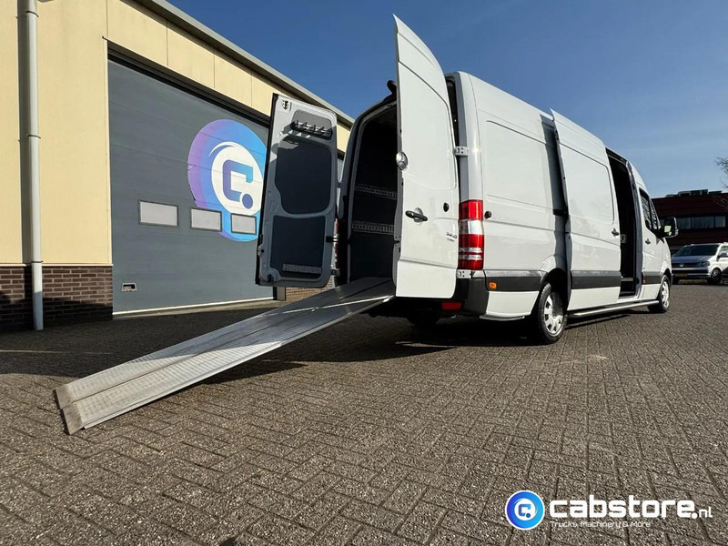 Mercedes-Benz Sprinter 316 CDI L3/H2 316 CDI Euro 5 - L3/H2 - Automaat - Geïntegreerde rijplaten in vloer - Bearlock - Year 2015 - Nieuwe banden - Camperbus - Panel van: picture 3 Mercedes-Benz Sprinter 316 CDI L3/H2 316 CDI Euro 5 - L3/H2 - Automaat - Geïntegreerde rijplaten in vloer - Bearlock - Year 2015 - Nieuwe banden - Camperbus - Panel van: picture 3