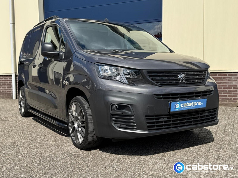 Peugeot Partner 1.5 Blue HDI Asphalt Euro 6 - Gesloten bestelwagen - Bouwjaar 2021 - Km 45.128 !! - Luxe uitvoering - Zeer mooi !! - Small van: picture 2 Peugeot Partner 1.5 Blue HDI Asphalt Euro 6 - Gesloten bestelwagen - Bouwjaar 2021 - Km 45.128 !! - Luxe uitvoering - Zeer mooi !! - Small van: picture 2