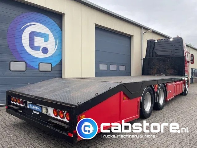 Volvo FH 12.460 6x2R Euro 3 - Oprijwagen - Machinetransporter - Year 2002 - APK tot 11-2025 - MANUAL - NL Truck - Autotransporter truck: picture 5 Volvo FH 12.460 6x2R Euro 3 - Oprijwagen - Machinetransporter - Year 2002 - APK tot 11-2025 - MANUAL - NL Truck - Autotransporter truck: picture 5