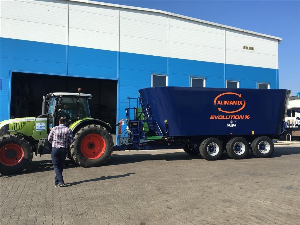 Sonstiges - Forage mixer wagon: picture 2 Sonstiges - Forage mixer wagon: picture 2