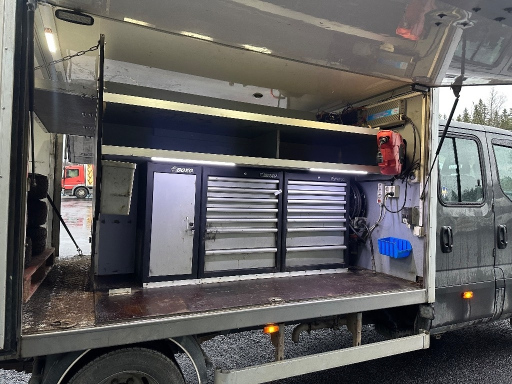 Iveco Daily 50C18A8 huoltoauto - Panel van: picture 3 Iveco Daily 50C18A8 huoltoauto - Panel van: picture 3