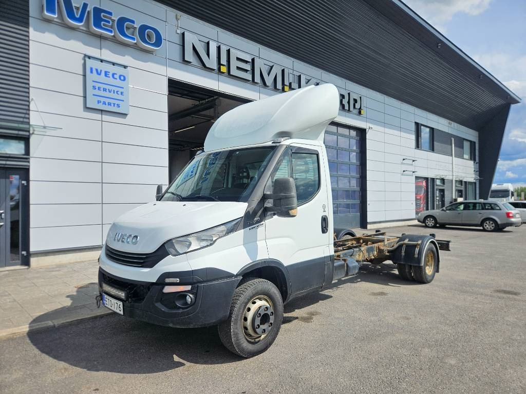 Iveco Daily 70C17 - Box van: picture 1 Iveco Daily 70C17 - Box van: picture 1