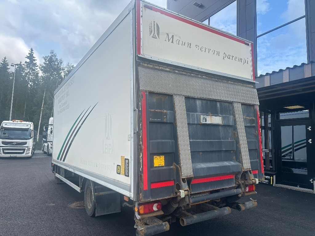 Iveco Eurocargo 100 E22  - Box truck: picture 4 Iveco Eurocargo 100 E22  - Box truck: picture 4