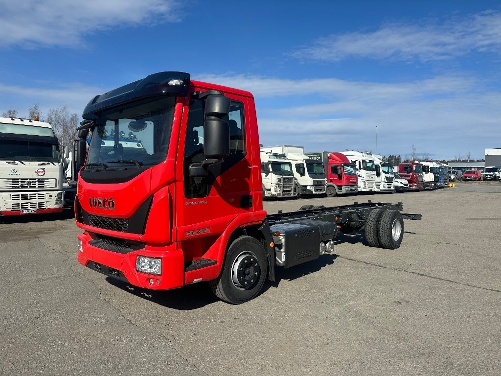 Iveco Eurocargo ML120EL25 - Cab chassis truck: picture 1 Iveco Eurocargo ML120EL25 - Cab chassis truck: picture 1