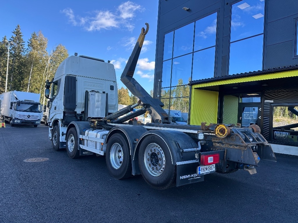 Iveco X-Way AS35S560 8x2 - Hook lift truck: picture 5 Iveco X-Way AS35S560 8x2 - Hook lift truck: picture 5