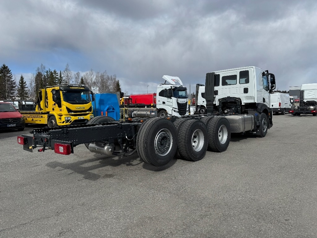 Iveco X-Way AT350X54 8x4 UUTTA MALLIA - Cab chassis truck: picture 4 Iveco X-Way AT350X54 8x4 UUTTA MALLIA - Cab chassis truck: picture 4