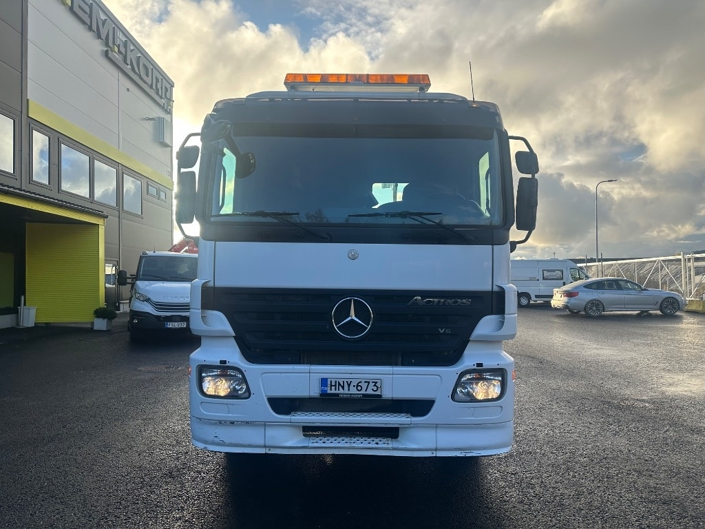 Mercedes-Benz Actros 2545 L 6x2 - Hook lift truck: picture 2 Mercedes-Benz Actros 2545 L 6x2 - Hook lift truck: picture 2