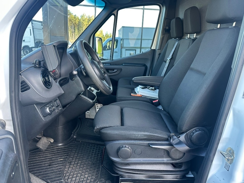 Box van Mercedes-Benz Sprinter 516 Nouseva kori: picture 15 Box van Mercedes-Benz Sprinter 516 Nouseva kori: picture 15