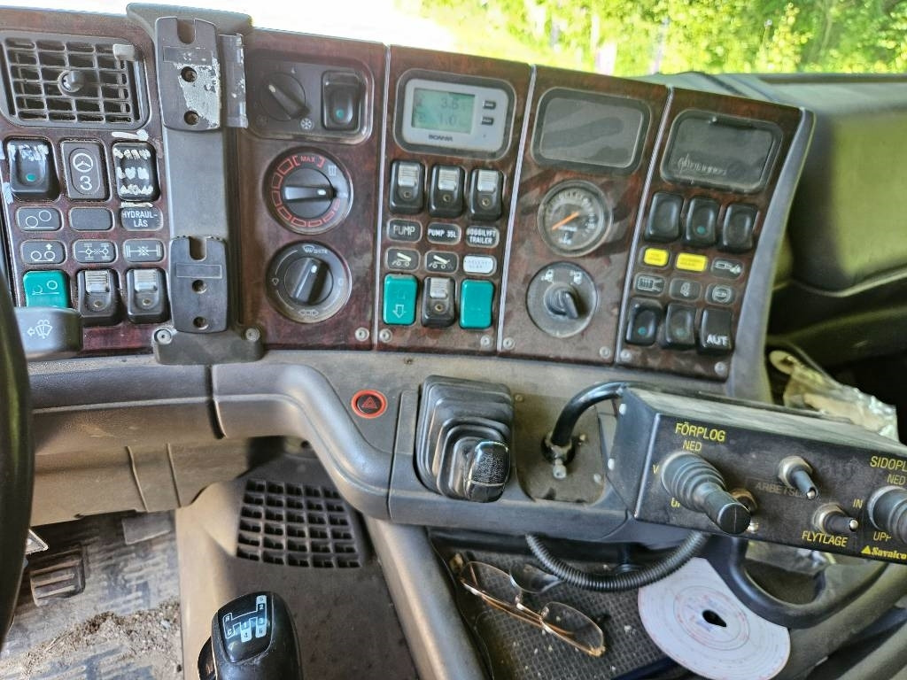 Hook lift truck Scania 164 G 480: picture 16