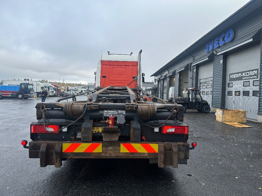 Scania R520 8x2/4 - Cable system truck: picture 5 Scania R520 8x2/4 - Cable system truck: picture 5